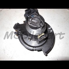 Мотор вентилятора печки Опель Зафира А / Opel Zafira A 90437893