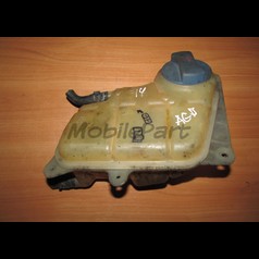 Бачок расширительный Ауди (Audi) / Фольксваген (Volkswagen) 8D0121403J