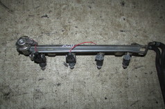 Топливная рампа Ауди (Audi) / Сеат (Seat) / Фольксваген (Volkswagen) / Шкода (Skoda) 1.8 AGN 06A906031A